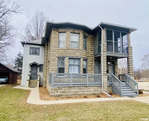 320 N Sherman Ave, Macomb, IL 61455 photo 1