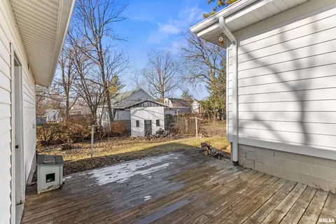 808 S Vennum St, Eureka, IL 61530 photo 4