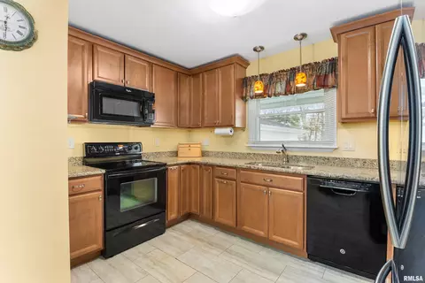 808 S Vennum St, Eureka, IL 61530 photo 21