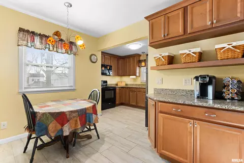 808 S Vennum St, Eureka, IL 61530 photo 18