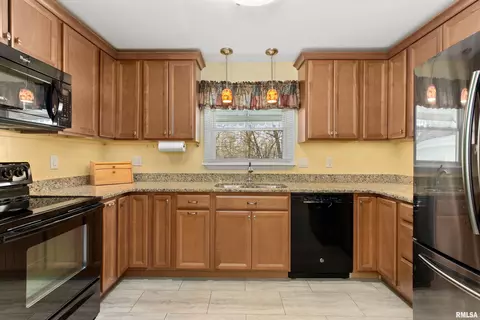 808 S Vennum St, Eureka, IL 61530 photo 22