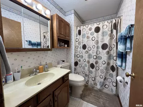 2101 Maple Ave, Macomb, IL 61455 photo 12