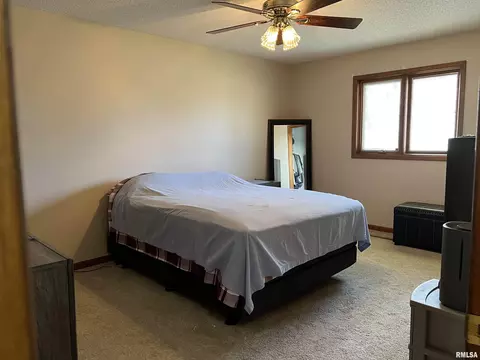 2101 Maple Ave, Macomb, IL 61455 photo 11