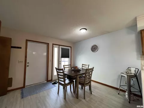 2101 Maple Ave, Macomb, IL 61455 photo 9