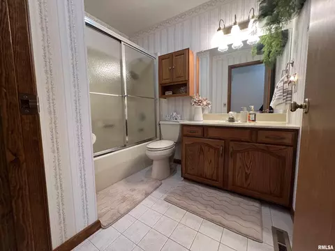 2101 Maple Ave, Macomb, IL 61455 photo 14