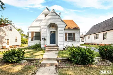 1223 E Forrest Hill Ave, Peoria, IL 61603