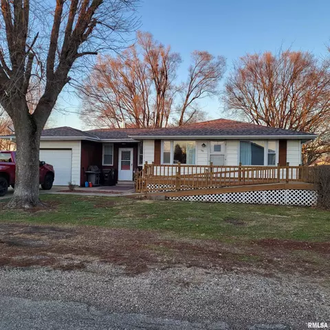 152 E Washington St, Cuba, IL 61427 photo 2