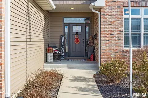 1203 Hampton Rd, Washington, IL 61571 photo 5