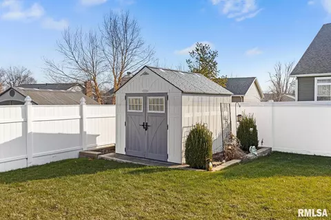 1203 Hampton Rd, Washington, IL 61571 photo 54