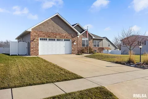 1203 Hampton Rd, Washington, IL 61571 photo 3