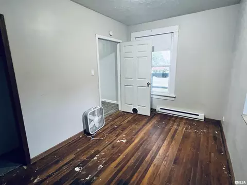1340 E Pierce St, Macomb, IL 61455 photo 11