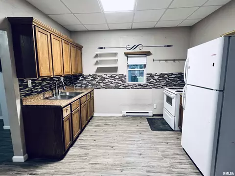 1340 E Pierce St, Macomb, IL 61455 photo 8