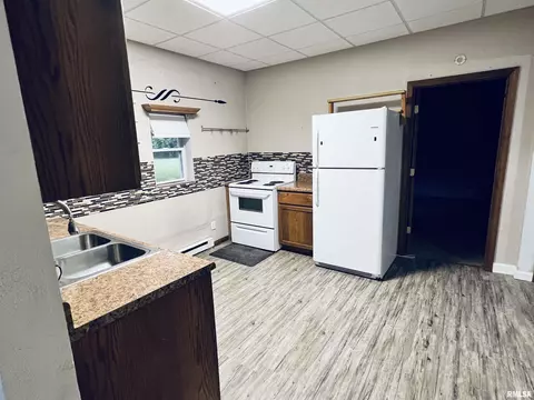 1340 E Pierce St, Macomb, IL 61455 photo 9