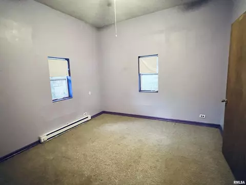 1340 E Pierce St, Macomb, IL 61455 photo 7