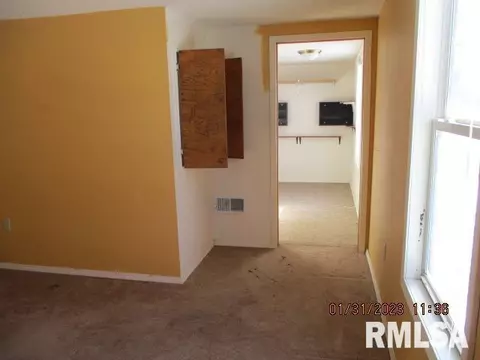 1127 Main St, Henry, IL 61537 photo 13