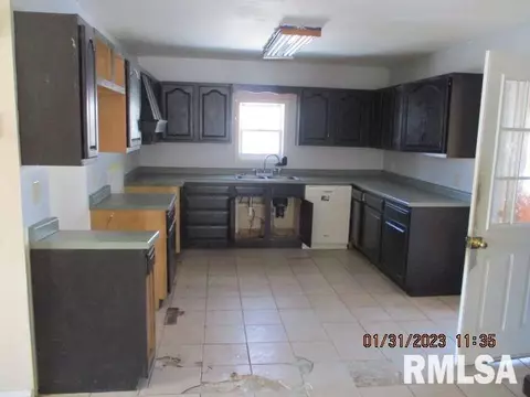 1127 Main St, Henry, IL 61537 photo 5