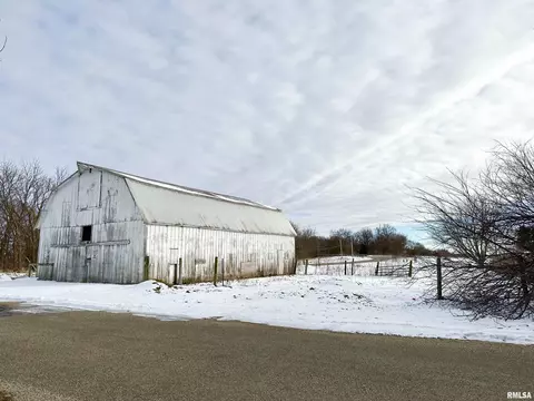 4 East Grove Street, Camp Grove, IL 61491