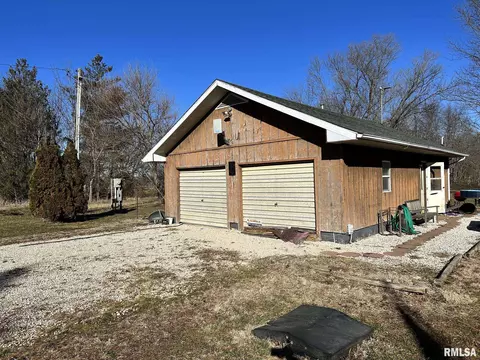 13750 E Azbell Rd, Canton, IL 61520