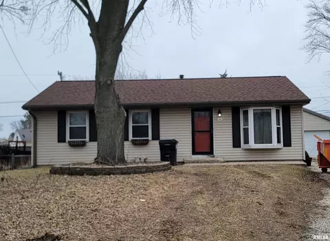 110 Briar Ct, Washington, IL 61571
