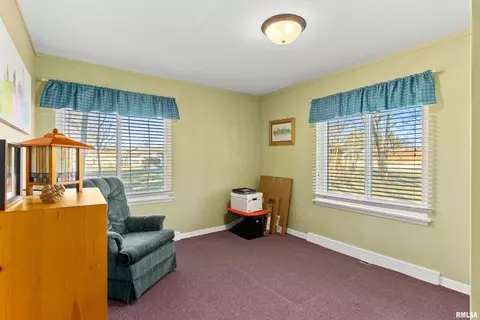 810 N Main St, Eureka, IL 61530 photo 20