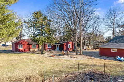 810 N Main St, Eureka, IL 61530 photo 35