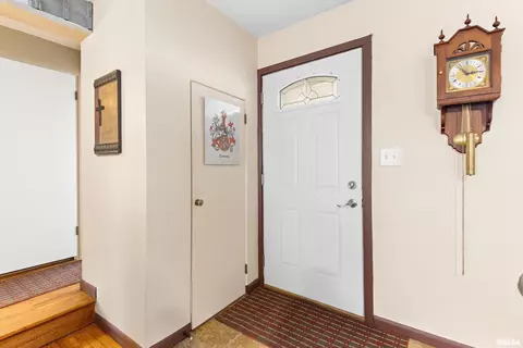 810 N Main St, Eureka, IL 61530 photo 7