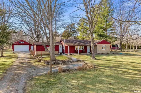 810 N Main St, Eureka, IL 61530 photo 1