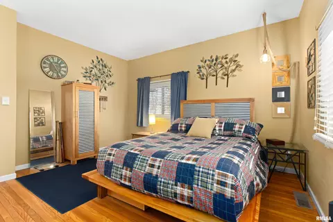 810 N Main St, Eureka, IL 61530 photo 29