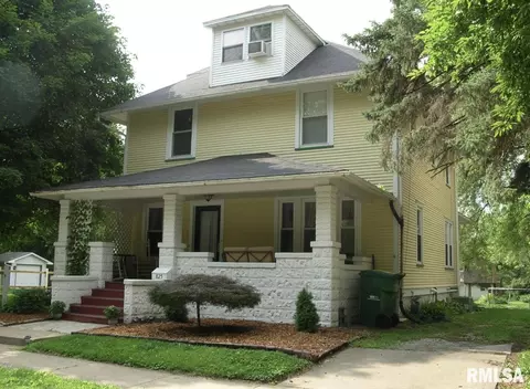 825 E Washington St, Macomb, IL 61455 photo 1