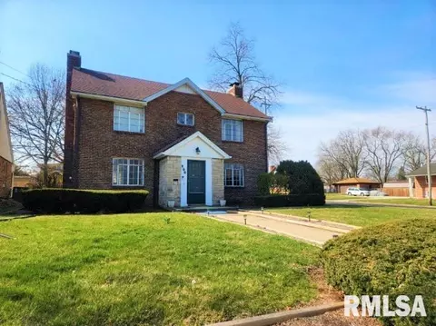 800 E Seneca Pl, Peoria, IL 61603