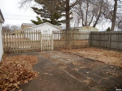 1208 E Carroll St, Macomb, IL 61455 photo 28