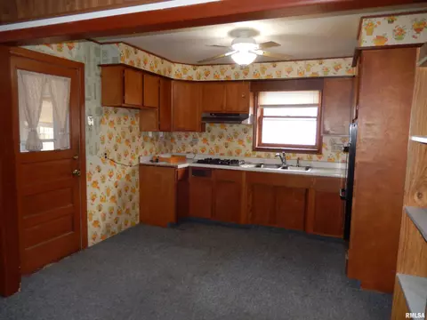 1208 E Carroll St, Macomb, IL 61455 photo 10