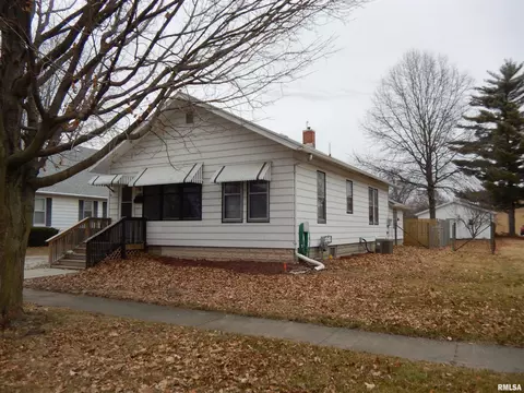 1208 E Carroll St, Macomb, IL 61455 photo 2