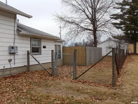 1208 E Carroll St, Macomb, IL 61455 photo 23