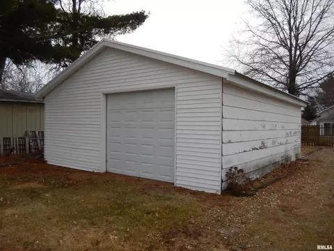1208 E Carroll St, Macomb, IL 61455 photo 30