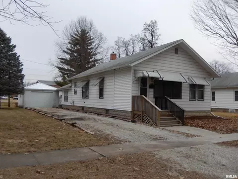 1208 E Carroll St, Macomb, IL 61455 photo 4