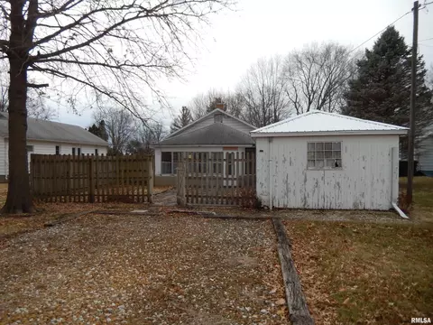 1208 E Carroll St, Macomb, IL 61455 photo 24