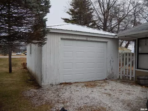 1208 E Carroll St, Macomb, IL 61455 photo 5