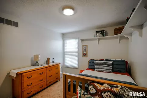 1402 Tralee Ln, Bloomington, IL 61704 photo 36