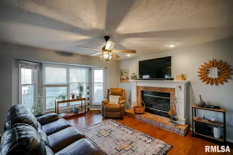 1402 Tralee Ln, Bloomington, IL 61704 photo 16