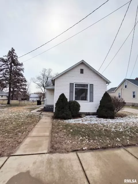 112 Van Buren St, Morton, IL 61550 photo 1