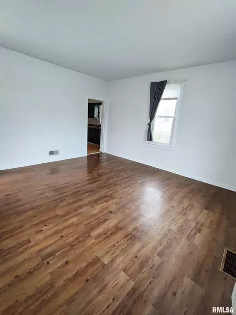 112 Van Buren St, Morton, IL 61550 photo 5
