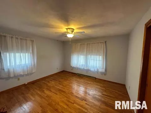 16250 E Cherokee Rd, Cuba, IL 61427 photo 13
