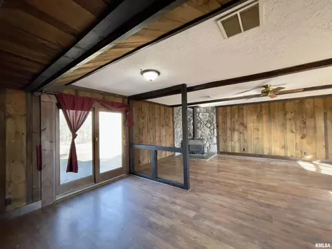 417 W Kauffman St, Congerville, IL 61729 photo 5