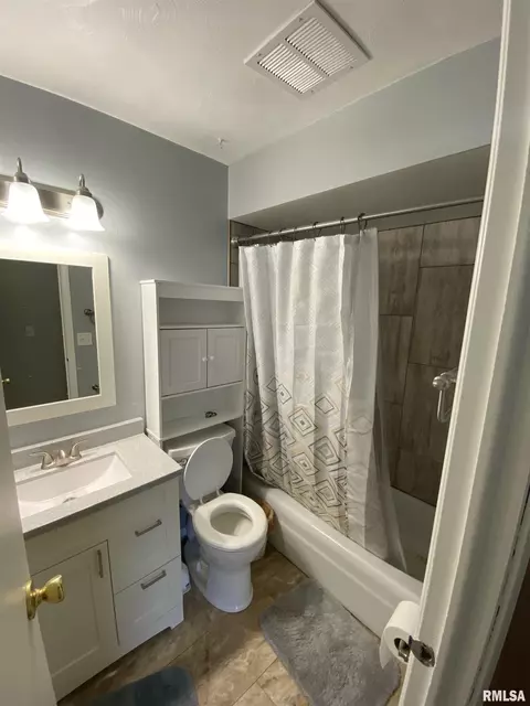 2304 Stokebridge Rd, Springfield, IL 62702 photo 12