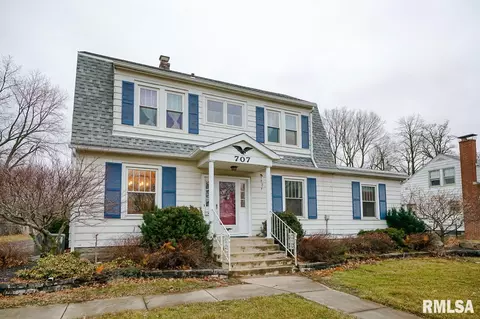 707 S Main St, Eureka, IL 61530 photo 2