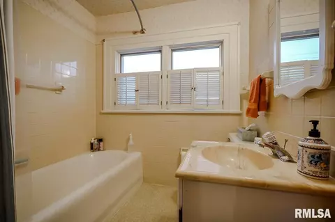 707 S Main St, Eureka, IL 61530 photo 28