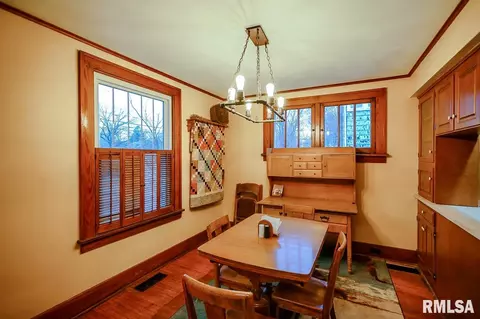 707 S Main St, Eureka, IL 61530 photo 8