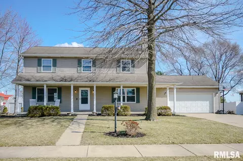 404 S Breckenridge Dr, Dunlap, IL 61525