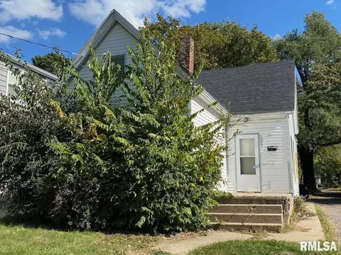 1908 N North St, Peoria, IL 61604